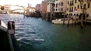 Venezia, disoccupata suicida in casa impiccandosi