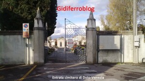 Dolo-Venezia, Foto hard nel cimitero