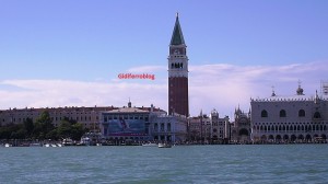 Venezia, rubate le passerelle per l' acqua alta