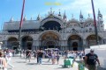 Venezia, Spazzino "Giudice" condanna a pulire chi sporca
