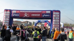 Venice Marathon 2015, la trentesima edizione è una festa