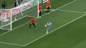Gol spettacolare di Wesley Sneijder di tacco