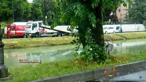 Mira, brutto incidente auto finisce nel canale Brenta